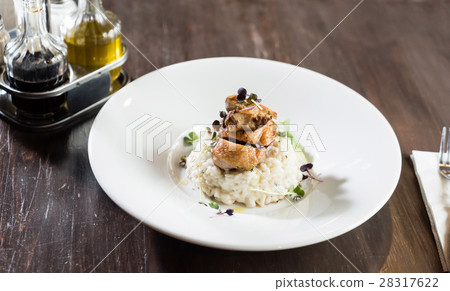 risotto with duck and mushrooms risotto with duck and mushrooms 28317622