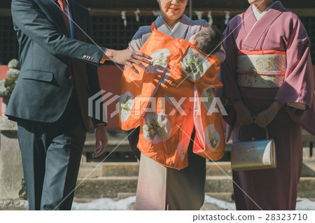 shrine visit, family, person 28323710