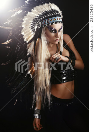 Go-go dancer with roach on her head 28325486