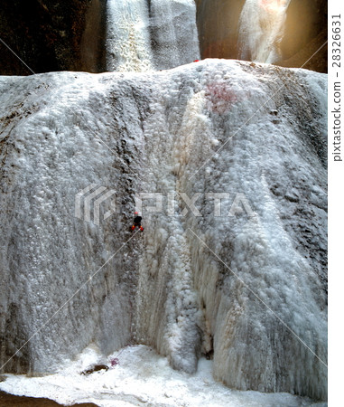 浪漫的茨城縣（日本三瀑布之一Fukuroda瀑布高120米寬73米完全冷凍幾年，它是一流的！ 28326631