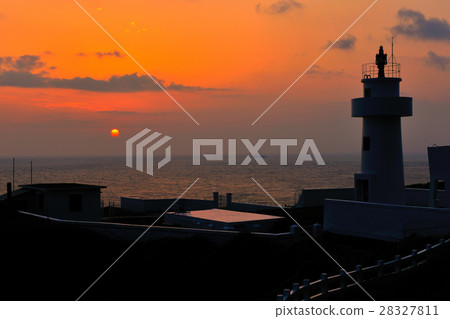 燈塔 鼻頭角 晨曦 燈塔 鼻頭角 晨曦 28327811