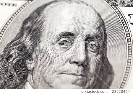 one hundred US dollars one hundred US dollars 28328404