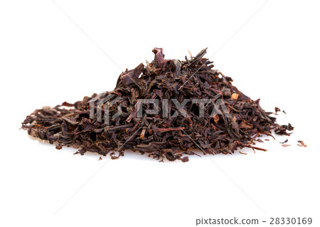 dry black tea leaves isolated on white 28330169