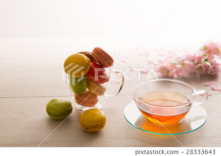 Macaron and tea Macaron and tea 28333643
