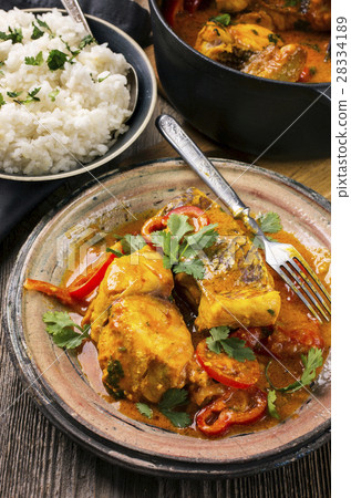 fish curry 28334189