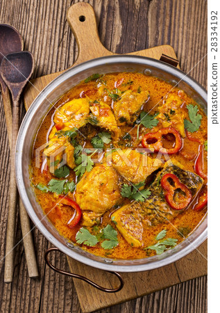 fish curry 28334192