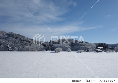 在雪原的農村地區 在雪原的農村地區 28334557