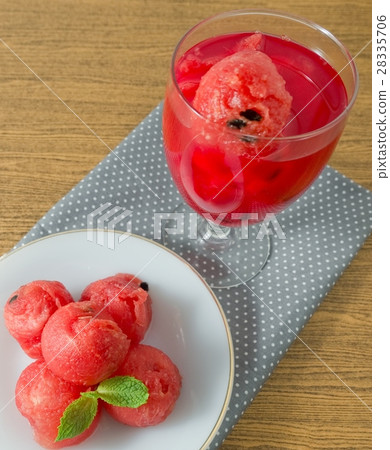 Fresh Red Ripe Watermelons with Watermelon Juice 28335706