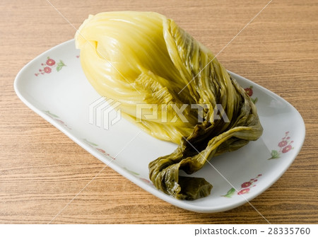 Dish of A Preserved Green Chinese Cabbage Dish of A Preserved Green Chinese Cabbage 28335760