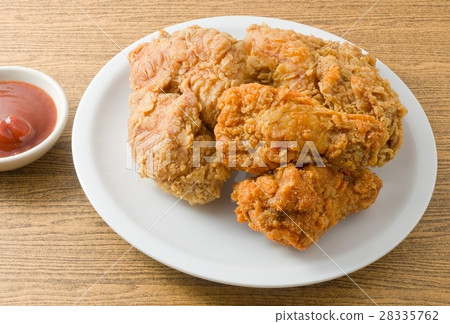 Fried Chicken with Sauce on A White Dish Fried Chicken with Sauce on A White Dish 28335762