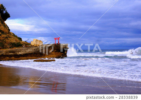 Izu Peninsula Beach beach torii (Shirahama shrine) Shirahama Ohama (Shimoda city, Shizuoka prefecture) Izu Peninsula Beach beach torii (Shirahama shrine) Shirahama Ohama (Shimoda city, Shizuoka prefecture) 28338839