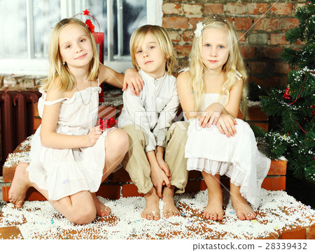 Happy children - Christmas holiday 28339432