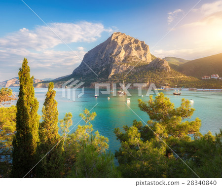 Summer seascape at sunset. Colorful landscape 28340840