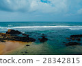 Ocean coast of Sri Lanka in the tropics 28342815