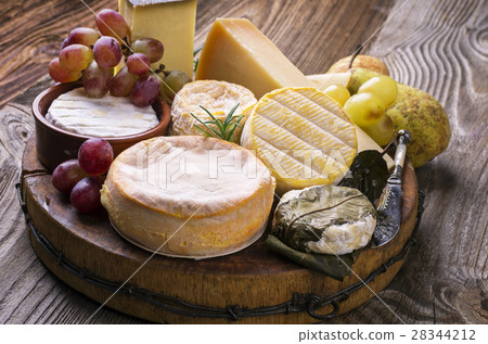 cheese plate 28344212