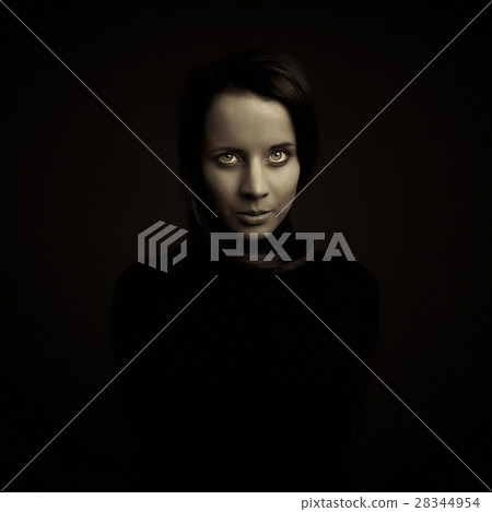 emotion expression dark girl face 28344954