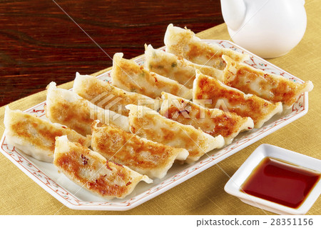 烤餃子日本煎餃子 烤餃子日本煎餃子 28351156