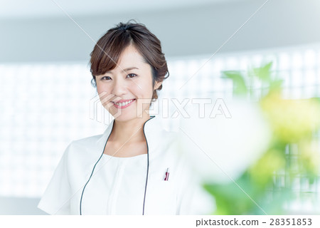 年輕的女士，美學家，接待員信息 28351853