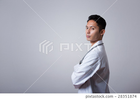 Medical staff (white coat) Medical staff (white coat) 28351874