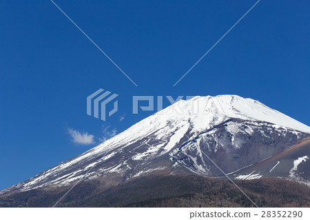 Shizuoka _ Houyanaga crater opening Mt. Fuji Shizuoka _ Houyanaga crater opening Mt. Fuji 28352290
