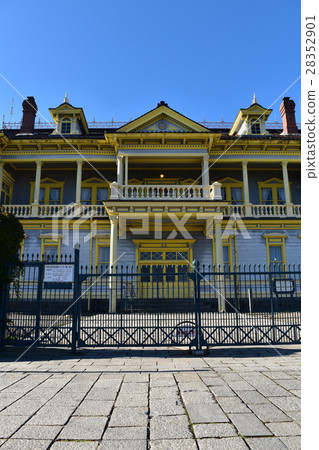 Front of former Hakodate Ward public hall 28352901