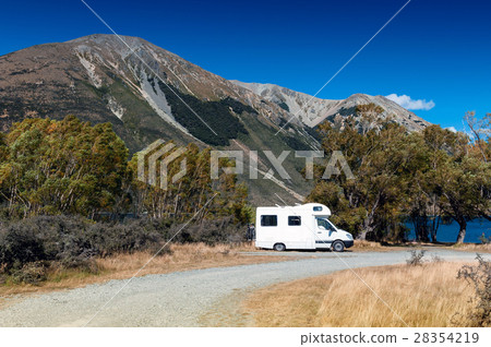 Motorhome camper at Lake Pearson, New Zealand 28354219