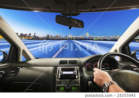 View of the driver's seat View of the driver's seat 28355045