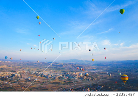 在卡帕多西亞的土耳其氣球 28355487