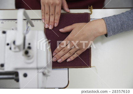 Canvas and sewing machine 28357610