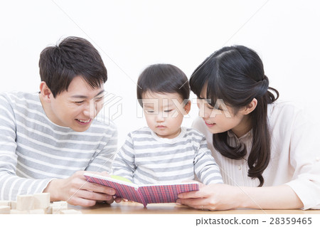 Young family family photos Three people reading 28359465