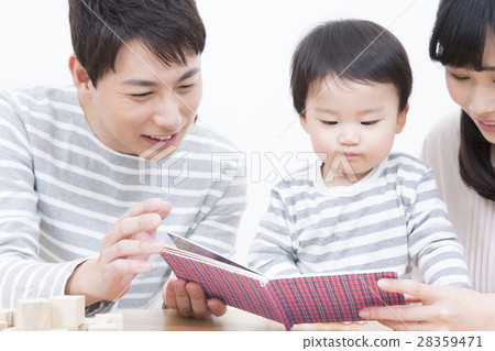 Young family family photos Three people reading 28359471