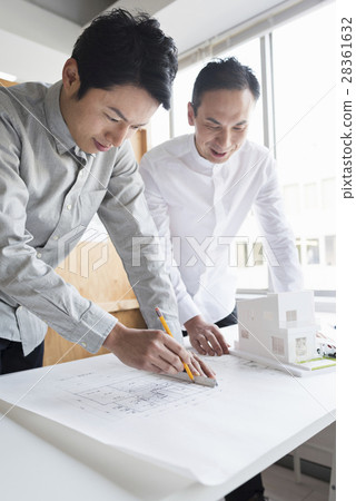一位建築師 一位建築師 28361632