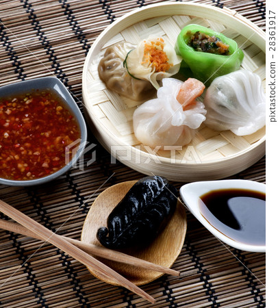 Assorted Dim Sum 28361917