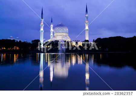 Malaysia _ Blue Mosque Night view 28362357