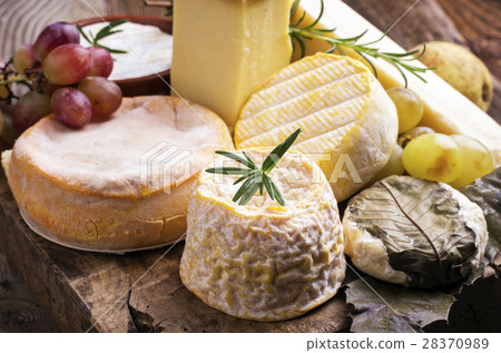 cheese plate 28370989