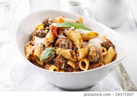 rigate con salsiccia rigate con salsiccia 28371007