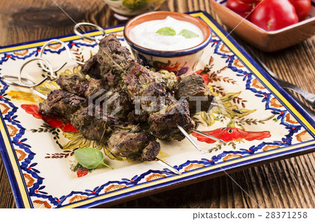 grilled lamb 28371258