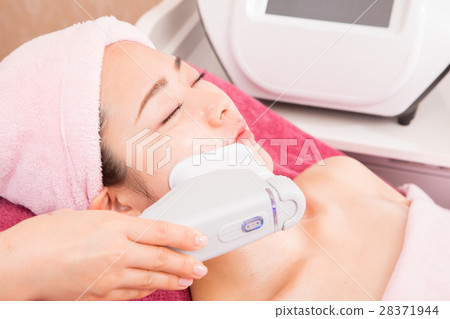 面部美容儀器面部美容美容形像美容女性放鬆美容形象 28371944