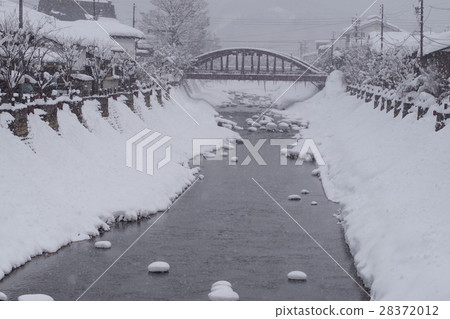 雪和Arakugawa 28372012