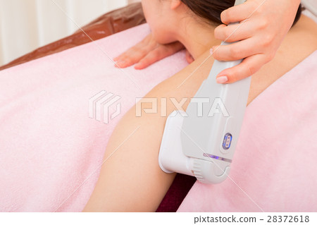 腿腿美容設備足部按摩美容圖像美容女性放鬆美容形象 28372618