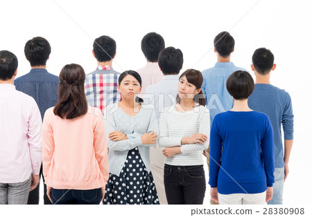 young woman      28380908