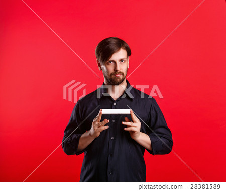 Man holding an empty copyspace Man holding an empty copyspace 28381589