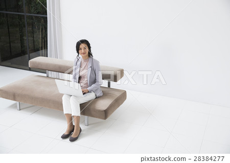 中年女性 中年女性 28384277