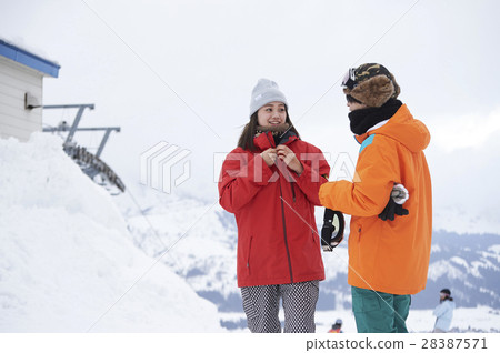 滑雪勝地夫婦 28387571