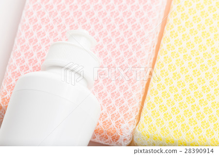 In the new residence of new life such as living alone and married, fun cleaning kitchen and bathroom with colorful sponge 28390914