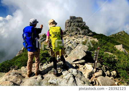 Mountain climber and ginkgo rock at Oku Chichibu · Jinping Mountain peak Mountain climber and ginkgo rock at Oku Chichibu · Jinping Mountain peak 28392123