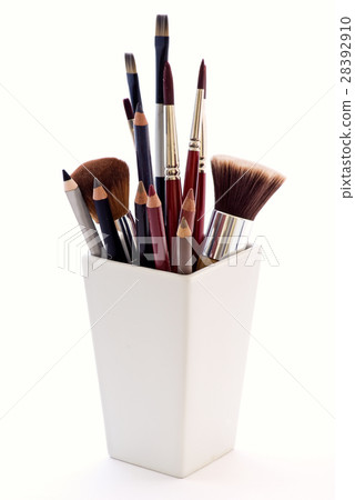 make up brush 28392910