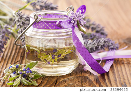 lavender oil 28394635