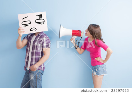 woman take the microphone 28397933