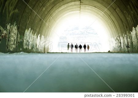 people silhouette people silhouette 28399301